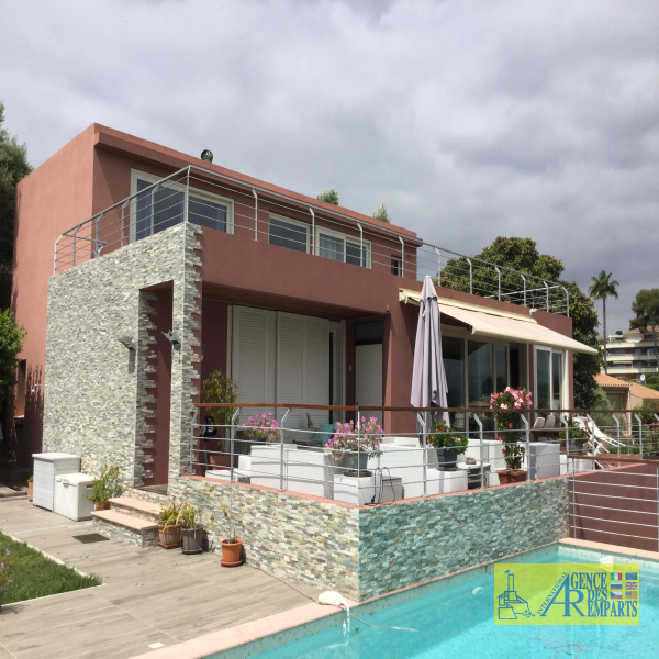 Selling Villas Antibes 06160